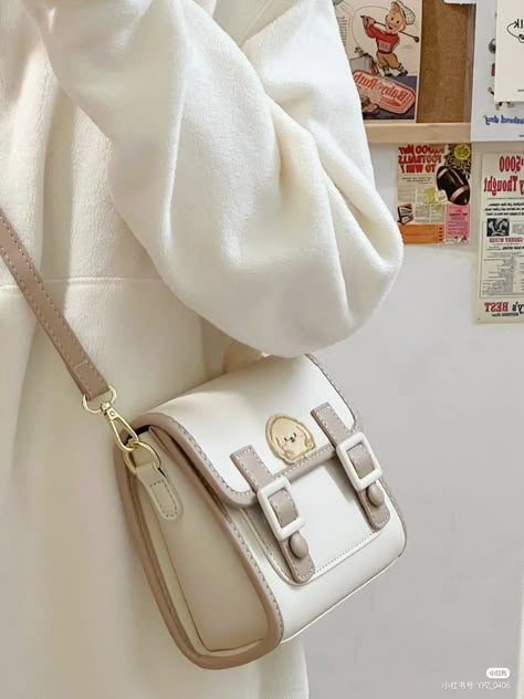 Korean Purse, Sling Bag Aesthetic, Korean Sling Bag, Cute Sling Bag, Korean Bags, Korean Bag, Cute School Bags, Fancy Accessories, Minimalist Streetwear