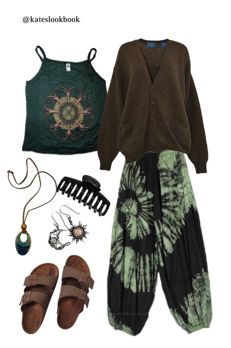 Hippy Punk Style, Grunge Hiking Outfit, Cute Hippy Outfit, Hippy Outfit Ideas, Hiking Core Outfits, Hippie Gym Outfit, Venus Inspired Outfits, Punk Hippie Outfits, Alt Hippie Aesthetic Outfits