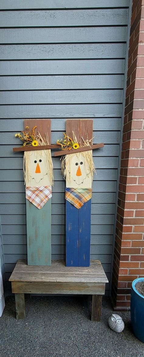 Scarecrow Porch Leaner, Fall Porch Leaner, Reclaimed Wood Scarecrow Leaner, Scarecrow Decor, Fall Decor, Outdoor Fall Porch Decor - Etsy Hand Painted Fall Signs, Scarecrow Faces Painted On Wood, Scarecrow Porch Leaner, Fall Signs Wooden Diy Porch, Fall Signs Wooden Porch, Fall Welcome Signs For Porch, Wooden Scarecrow Ideas, Fall Wooden Crafts, Wooden Fall Crafts