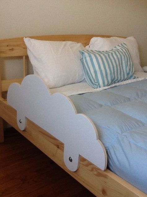 Super cute toddler bed rails, maybe for an aviator room? Toddler Bed Ideas, Bunkbed Ideas, Toddler Bed Rails, Awesome Bed, Diy Toddler Bed, Toddler Bed Frame, Bed Rails For Toddlers, Bed Rail, Kids Bed