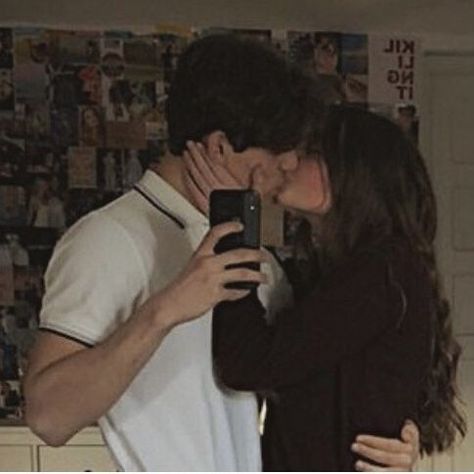 Teenage Romance, Image Couple, Teenage Love, Couples Vibe, Cute Relationship Photos, Foto Tips, The Love Club, Cute Couples Photos, Relationship Goals Pictures