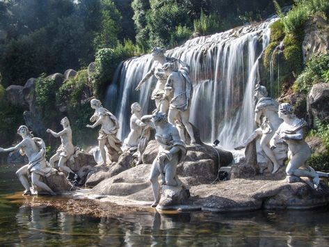 Caserta Italy, Palace Of Caserta, Anatomy Sculpture, Campania Italy, Italian Baroque, Waterfall Fountain, Italian Garden, Patio Landscaping, Royal Palace