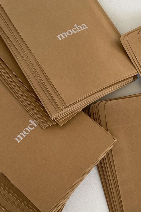 Clothing Brand Shipping Packaging, Kraft Mailer Packaging, Kraft Packaging Ideas, Sustainable Fashion Packaging, Sustainable Packaging Clothes, Packaging Design For Clothes, Small Packaging Ideas, Kraft Packaging Design, Clothing Packaging Ideas Creative