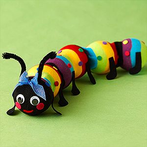 Make this caterpillar with a sock and styrofoam balls. Styrofoam Ball Crafts, Styrofoam Crafts, Sock Dolls, Sock Toys, Sock Crafts, Styrofoam Ball, Sock Animals, Crafty Kids, Childrens Crafts