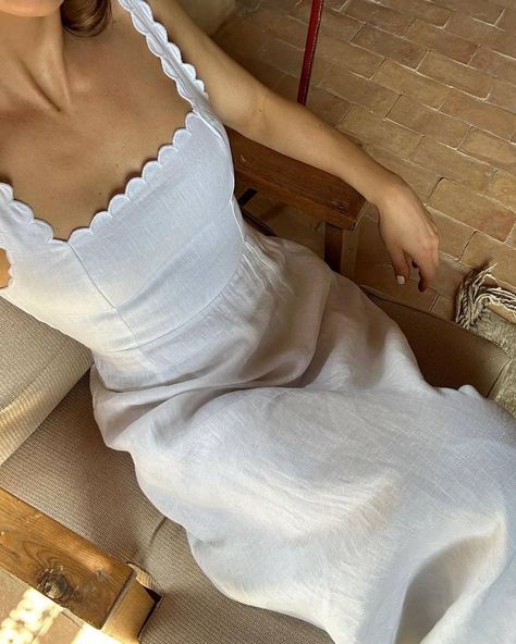 Pretty Feminine Aesthetic, Sailing Aesthetic Outfit, Casual Dress Aesthetic, Summer Dress Trends, White Linen Dresses, Summer Linen Dresses, Linen Midi Dress, Little White Dresses, White Outfits