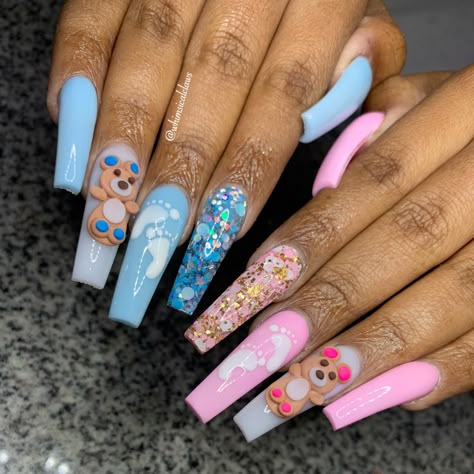 Gender reveal teddy bear nails General Reveal Nails, Teddy Bear Baby Shower Nails, Gender Reveal Acrylic Nails, Gender Reveal Nails Ideas Simple, Baby Boy Nail Ideas, Gender Reveal Nails Ideas Acrylic, Gender Reveal Nails Ideas, Baby Shower Nails Boy, Maternity Nails