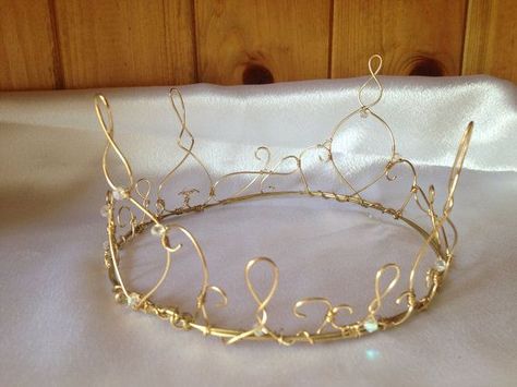 Farie Dresses, Queen Clarion, Wire Crown, Crown Ideas, Etsy Halloween, Wire Diy, Crown Gold, Diy Crown, Jewelry Box Diy