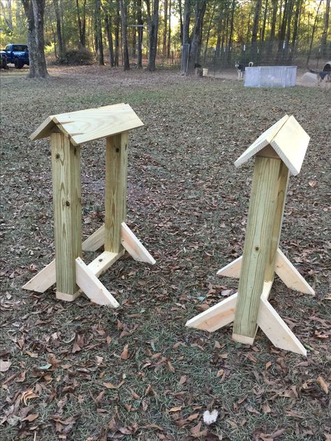 Simple DIY saddle stands Saddle Holder Ideas, Saddle Rack Ideas Diy, Saddle Holder Diy, Diy Horse Saddle Rack, Diy Saddle Rack, Saddle Stand Diy Plans, Horse Diy Ideas, Saddle Rack Ideas, Diy Saddle Stand