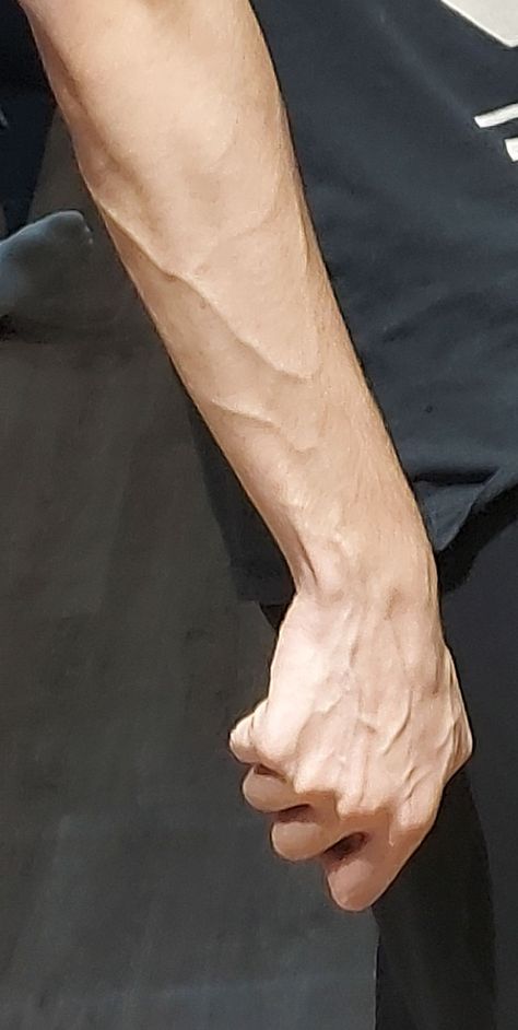 #veiny #hand#hands#arm#aesthetic #workout #workingout#goth#arms Hands And Arms Reference, Strong Hands Aesthetic, Veiny Arms Drawing, Arm Rendering, Veiny Hands Drawing, Arm References Photos, Male Hand Reference, Neck Grab Hands, Hand Grabbing Reference