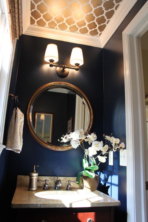 I like the idea of making small half baths bold with deep color that i would be afraid to use elsewhere. Subway Tiles, Powder Room Paint, Powder Room Makeover, Navy Walls, Wallpaper Ceiling, Bathroom Small, Gold Ceiling, Bad Inspiration, Bathroom Decorating