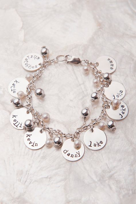 Grandma Charm Bracelet Gifts for Grandma Mothers by therhouse, $120.00 MY FAVORITE ETSY STORE!!! Grandma Bracelet, Grandmother Jewelry, Gifts For Grandma, Metal Stamped Jewelry, Mothers Bracelet, Women Jewellery, Jewelry Bracelets Silver, Photo Charms, Mothers Day Gifts