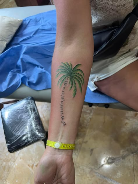 Tampa Tattoo Ideas, Jamaican Bird Tattoo, Grenada Tattoo Ideas, Barbados Flag Tattoo, Made In Jamaica Tattoo, Jamaica Tattoo For Women, Palm Tree Hand Tattoo, Jamaica Inspired Tattoos, Jamaican Tattoos For Women