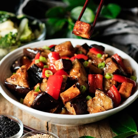 This copycat recipe for Panda Express eggplant tofu has a homemade sweet and spicy sauce that is totally amazing.  Plus, the crispy tofu and flavorful eggplant will make you a lifetime fan.  It's perfect for vegans, and is gluten free friendly. Eggplant With Tofu Recipe, Panda Express Eggplant Tofu Recipe, Tofu And Eggplant Recipes, Vegan Copycat Recipes, Eggplant Tofu Recipe, Veg Keto, Eggplant Tofu, Recipe Eggplant, Roasted Cabbage Wedges