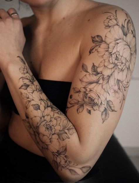 Under Arm Tattoo, Floral Sleeve Tattoo, Tatuaje Studio Ghibli, Floral Arm Tattoo, Shoulder Sleeve Tattoos, Arm Sleeve Tattoos For Women, Floral Tattoo Shoulder, Feminine Tattoo Sleeves, Full Arm Tattoos