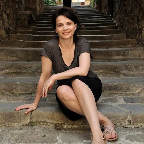 46 Likes, 3 Comments - Movies and Stars (@movies__and__stars) on Instagram: “Juliette Binoche  #juliettebinoche #juliette #binoche #actress #actresses  #favouriteactress…” Juliette Binoche Chocolat, 2010 Movies, Julia Ormond, Certified Copy, The English Patient, Juliette Lewis, Hollywood Art, Juliette Binoche, Actrices Hollywood