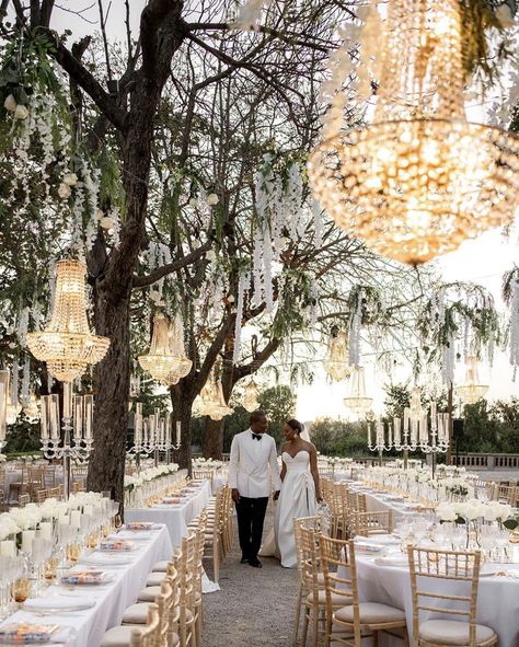 Outdoor Wedding Decor, Fairy Tail Wedding, Marriage Couple, Bridal Store, White Chandelier, Outdoor Wedding Decorations, Bridal Stores, Wedding Veil, Bride Bridal