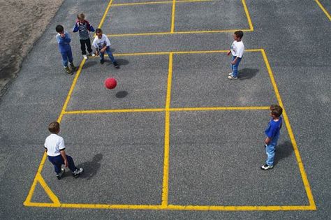 Four square was an amazing game Nostalgic Childhood, Nicky Larson, Playground Games, Back In My Day, School Memories, 90s Childhood, Vintage Memory, I Remember When, Childhood Toys