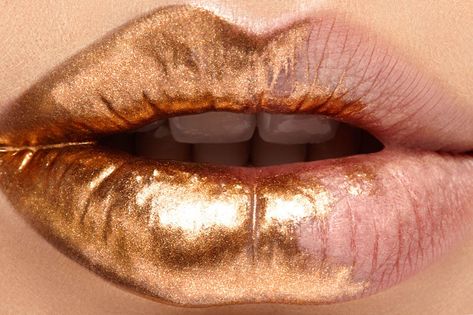 Gorgeous makeup photo shoot idea. Lips! Gold lips! Extreme Make-up, Makeup Portfolio, Minako Aino, Gold Aesthetic, Lip Art, Editorial Makeup, Makati, Aphrodite, Makeup Art