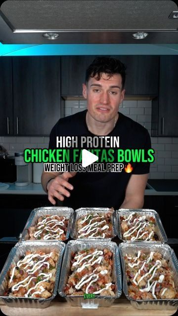 7,479 likes, 95 comments - johnnyhadac on February 26, 2024: "Chicken fajita bowls✅

Enjoy the recipe!⬇️

▪️1 chicken breast 
▪️diced bell pepper 
▪️diced red onion
▪️1/4 cup dr..." Johnny Hadac, Chicken Fajita Bowl, Breakfast Diet, Green Chilis, Facebook Recipes, Lunch Prep, Prep Meals, Fajita Bowls, Healthy Lunch Meal Prep