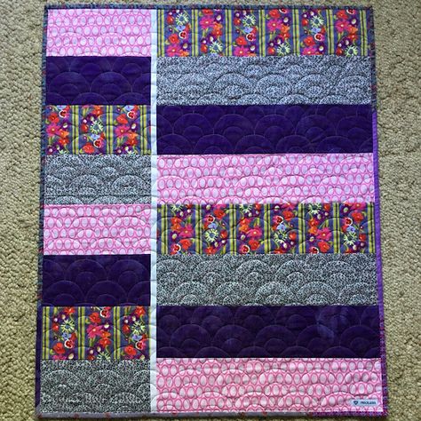 Grace and Peace Quilting: Charity Quilts 18, 19, 20 & 21 of 52 💝 Patchwork, Quilt Pillow Case, Grace And Peace, Baby Quilt Tutorials, Charity Quilts, Row Quilt, Quick Quilt, Baby Quilt Pattern, Childrens Quilts