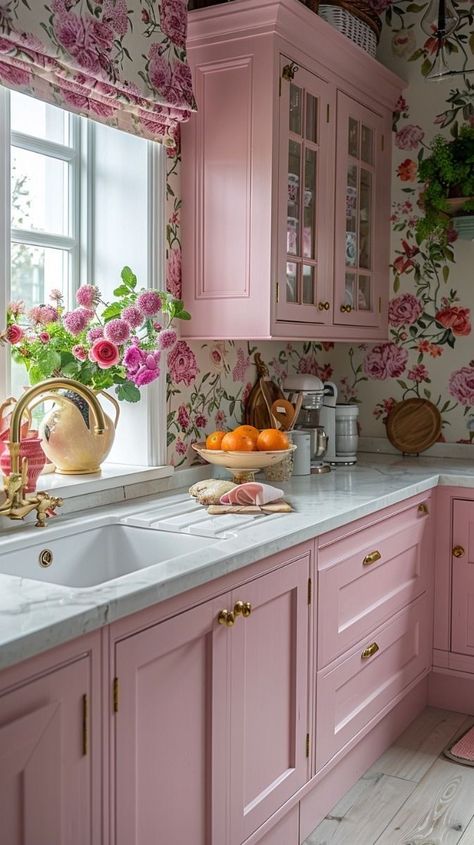 Pink Grandma Aesthetic, Cocina Shabby Chic, Dekor Diy, Pink Kitchen, Shabby Chic Kitchen, Chic Kitchen, Dream House Interior, Cottage Kitchen, Shabby Chic Homes