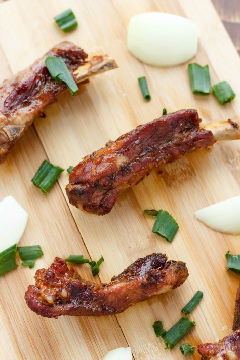 Garlic Ribs Recipe, Dry Ribs, Garlic Ribs, Duck Rice, Chinese Food Restaurant, Cauliflowers, Pork Rib Recipes, Mapo Tofu, Barbecue Ribs