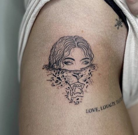 Nomadic Tattoo Ideas, Keep Quiet Tattoo, Angel Theme Tattoo Sleeve, Anime Black And White Tattoo, Biracial Tattoos Ideas, Starting A Sleeve Tattoo Women, Feminine Woman Tattoo, Feeling Free Tattoo, Crazy Tattoo Ideas Creative