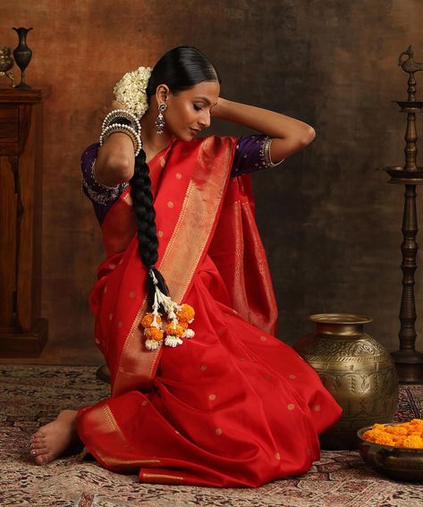 WeaverStory (@real_weaverstory) • Instagram photos and videos Orange Sarees, Silk Kanjivaram Saree, Kanjivaram Saree, Chanderi Saree, Orange Saree, Pink Border, Chanderi Silk Saree, Classic Portraits, Indian Crafts