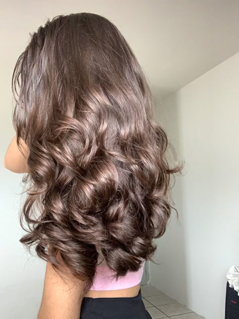 Hairstyles For A V Neck Dress, Blowout With Loose Curls, Brown Long Hair Layers, Short Curled Hair, Flat Ironed Hair, Curls For Medium Length Hair, Belle Hair, Curled Ends, Red Hair Inspo