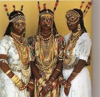 History Of Africa Before Slavery and Colonization Afar Women, Ethiopian Hair, African Royalty, Afrikaanse Mode, Three Women, African People, World Cultures, African Culture, People Of The World