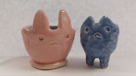 Pitch Pots Ceramics, Aesthetic Pinch Pots, Flower Pinch Pot, Cute Pinch Pot Ideas, Pinch Pot Ideas Ceramics, Animal Pinch Pots, Pinch Pot Mug, Pinch Pot Ideas, Clay Pinch Pots