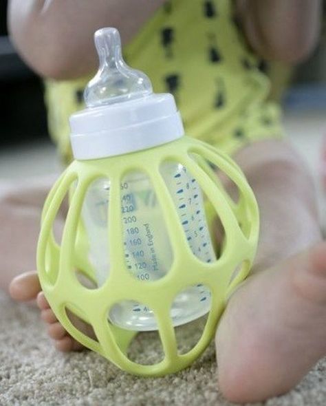 Baby Bottle Holders, Baby Gadgets, Baby Bottle, Baby Time, Everything Baby, Baby Needs, Baby Hacks, Bottle Holder, Baby Bumps