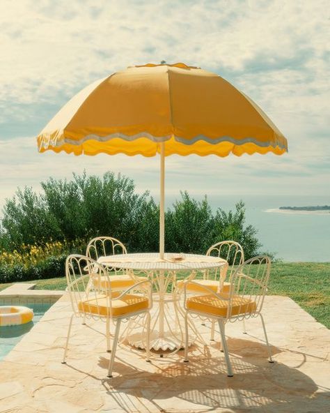 Multiple Table, Laguna Beach House, Patio Courtyard, Pillow Lounger, Commercial Umbrellas, Outdoor Umbrellas, Pool Lounger, Technical Design, European Aesthetic