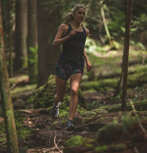 Running In Forest, Running In The Woods, Someone Running, Half Marathon Training Plan, Running Trail, Marathon Training Plan, Forest Trail, Running Inspiration, Nordic Walking