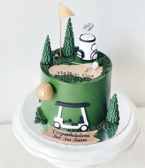 Golf Themed Cake For Men, Golf Cakes For Men Birthdays, Golf Cake Ideas, Golf Course Cake, Sports Birthday Cakes, Golf Themed Cakes, Golf Cupcakes, Yummy Nummies, Golf Birthday Cakes