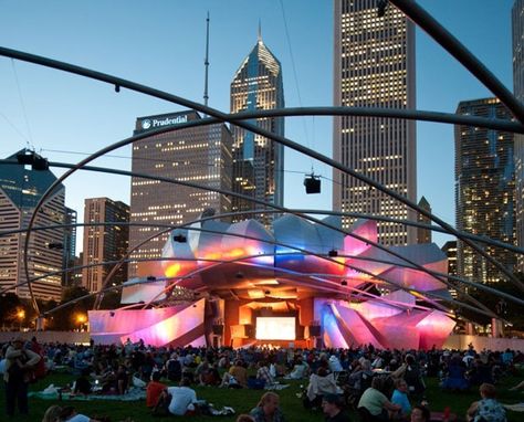 Millennium Park free summer movies: 2014 lineup - Tourism News - Crain's Chicago Business Millenium Park Chicago, Chicago Movie, Millennium Park Chicago, Chicago Things To Do, Movie In The Park, Summer Film, Millenium Park, Chicago Aesthetic, Chicago Summer