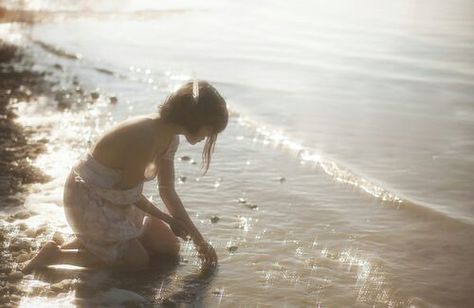 Playing In The Sand, Foto Ideas Instagram, Cinematic Photography, Summer Dream, The Sand, Summer Aesthetic, Pose Reference, Pretty Pictures, Dream Life