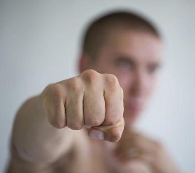 Irish Bare Knuckle Boxing Techniques Burning Car, Bare Knuckle Boxing, Punched In The Face, Boxing Techniques, Boxing Drills, Bare Knuckle, Boxing Bags, Hand To Hand Combat, Combat Training