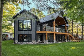 Lakehouse Remodel, Lakehouse Exterior, Beaver Homes And Cottages, Beaver Homes, Lakehouse Ideas, Country Couple, Lake Houses Exterior, Cabin Exterior, Cottage Exterior