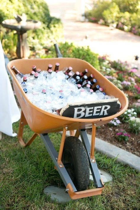 Hiasan Perkahwinan, White Trash Party, Trash Party, Fest Temaer, Garden Party Decorations, 카페 인테리어 디자인, Garden Party Wedding, Outdoor Wedding Decorations, Wedding Drink