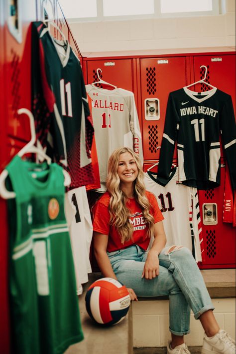 Senior Pictures Outfits Sports, Senior Pictures With Sports, Sports Jersey Photoshoot Ideas, Senior Pictures With Sports Uniforms, Senior Jersey Pictures, Senior Photos Sports, Senior Picture Ideas With Jerseys, Senior Picture Ideas Jersey, Senior Pictures With Volleyball