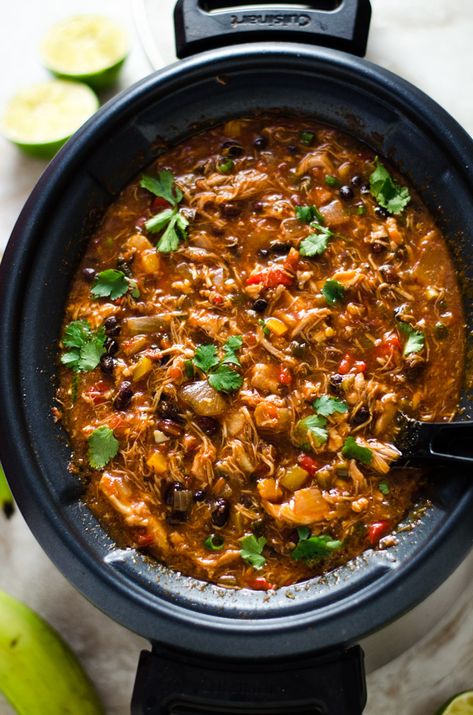 Slow Cooker Jamaican Jerk Chicken Chili with Plantain Chips - Host The Toast Jerk Chili Recipe, Ancho Chicken, Shredded Chicken Chili, Slow Cooker Jerk Chicken, Chili Dinner, Delicious Chili Recipe, Jerk Chicken Recipe, Jamaican Jerk Chicken, Plantain Chips