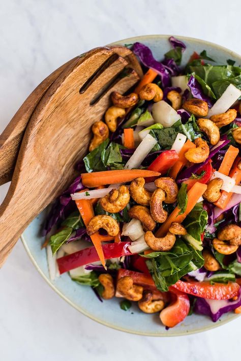 Asian Chopped Salad with Sriracha Roasted Cashews Sriracha Dressing, Asian Chopped Salad, Asian Slaw, Vegetarian Salad Recipes, Crunchy Salad, Asian Salad, Vegetarian Salads, Roasted Cashews, Potluck Dishes