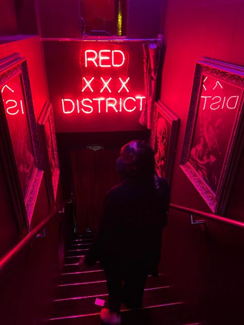 Entrance of a van gogh themed speakeasy, secret bar Secret Club Entrance, Secret Bar Entrance, Neon Speakeasy, Secret Club Aesthetic, Red Bar Aesthetic, Night Club Entrance, Red Night Club, Speakeasy Entrance, Speakeasy Aesthetic