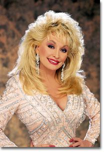 Dolly Parton you just got to love her... Country Music Singers, Haute Couture, Country Music Stars, Dolly Parton Plastic Surgery, Dolly Parton Pictures, Dolly World, Dolly Parton, Famous Women, Country Singers