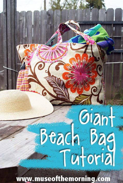 Free Bag Pattern and Tutorial - Giant Beach Bag Sew Ins, Beach Bag Tutorials, Beach Bag Pattern, Projek Menjahit, Tote Tutorial, Large Beach Bags, Sewing Bags, Bag Tutorial, Sewing Embroidery