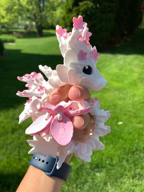 *FREE GIFT WITH EVERY PURCHASE!* 3D Printed Articulating Flexible Large Cinderwing Baby Cherry Blossom Dragon Sensory Gadget Fidget Desk Toy!  Approximate Measurements Available:  12" Long   *Please message for custom sizing or colors if needed/wanted. These can be scaled up to be larger! These can also be printed in many other Colors upon request as well <3 We are always open to discuss customs also!  *PLEASE NOTE!* *These are often made to order, so there could be a multiple day delay in shipp Stuff To 3d Print, Cherry Blossom Dragon, Rabbit House, Desk Toy, 3d Ideas, 3d Printer Diy, Desk Toys, Shopping Center, Favorite Products