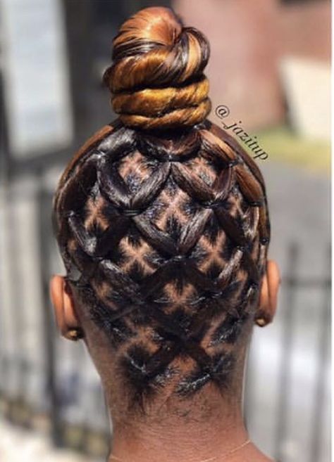 Rubber Band Design Ponytail, Small Rubber Band Hairstyles, Rubber Band Hairstyles Natural Hair Puff, Rubberband Hairstyles Black Women, Rubberband Hairstyles Natural Hair, Rubber Band Hairstyles Natural Hair, Band Hairstyles, Sleek Braided Ponytail, Rubber Band Hairstyles