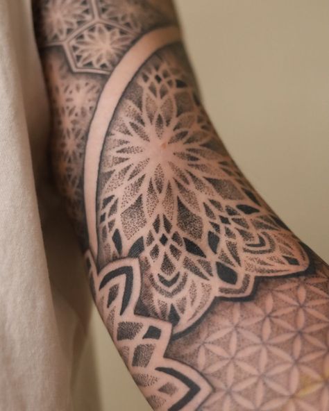 Patterns and mandala’s ❤️ . . . . . #tattoosleeve #mandalasleeve #geometrytattoo #geometricpattern #geometricpatterntattoo #dotworkers #dotworktattoos #patterntattoo #sacredgeometrytattoos #floweroflifetattoo #zwolletattoo #tattoozwolle Mandala Sleeve Tattoo Design, Sacred Geometry Tattoo Women, Geometric Fine Line Tattoo, Dotwork Pattern Tattoo, Pattern Sleeve Tattoo, Mandala Shoulder Cap Tattoo, Mandala Dotwork Tattoo Design, Sleeve Mandala Tattoo, Mandala Style Tattoo