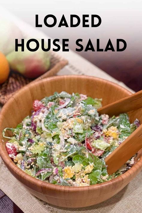 Loaded House Salad Tomato And Onion Salad, Dairy Free Salads, Classic Salad, Fresh Salad Recipes, Superfood Salad, House Salad, Low Carb Salad, Appetizers Easy Finger Food, Bacon Tomato